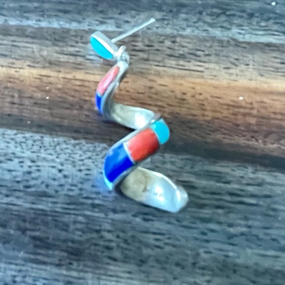 Vintage Navajo Swirl Earrings - Picture 2 of 15